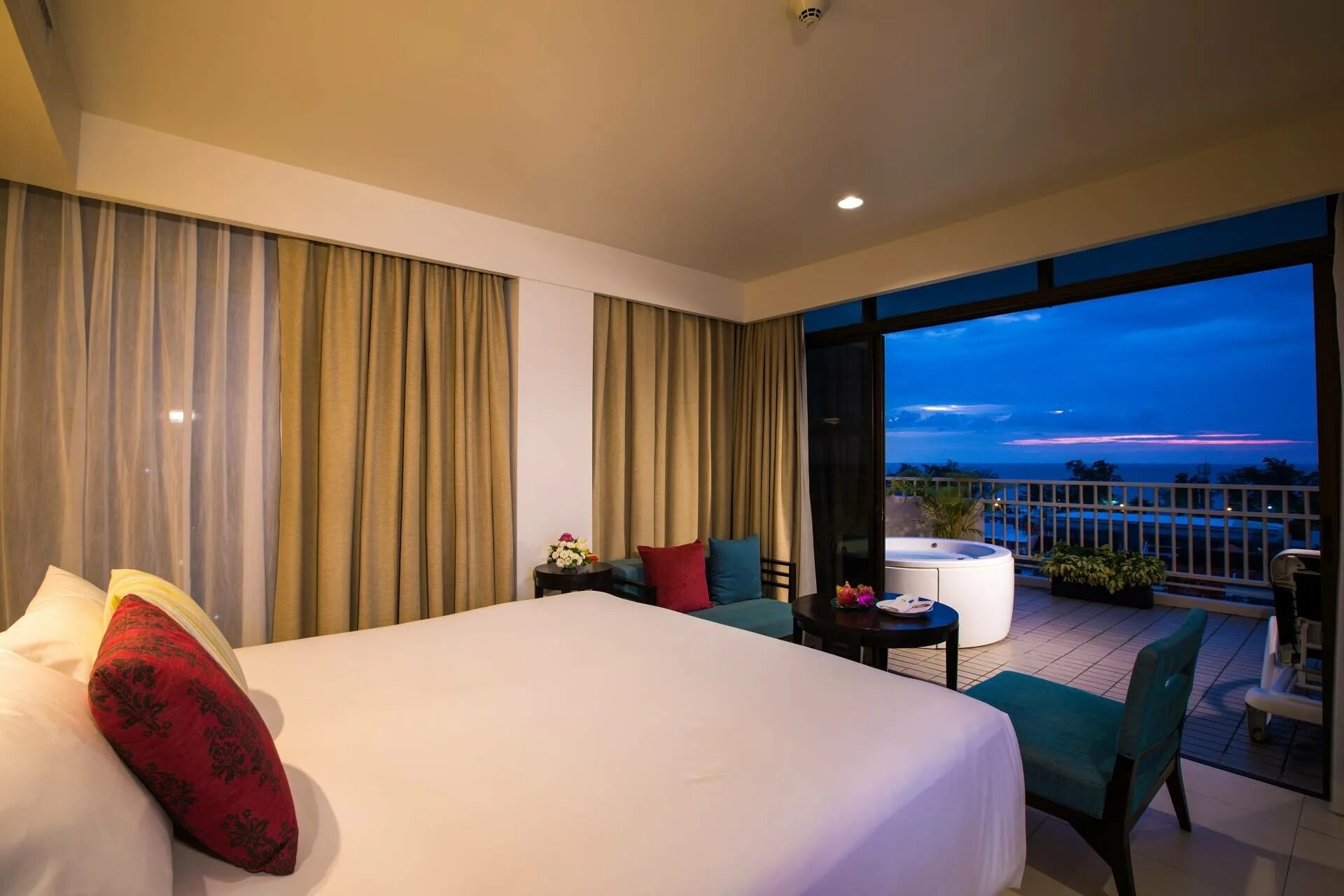 Beyond тайланд resort. Kee resort отзывы. Beyond resort karon 4. Mida grande resort phuket. Таиланд пхукет отели 4 звезды.