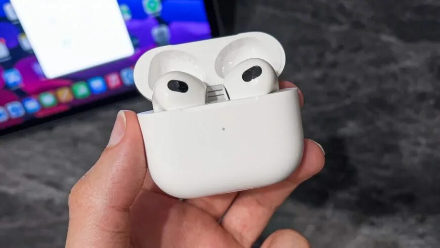 3 поколение наушников airpods. Наушники AIRPODS Pro 3. Наушники Apple AIRPODS Pro (2-го поколения, 2022). Apple AIRPODS Pro 2022. AIRPODS Pro 3 iphone.