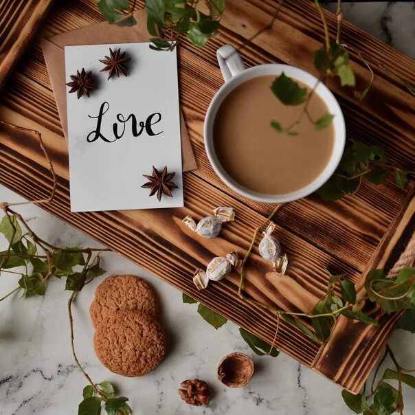 доброго августовского вечера. флетлей кофе. камин плед. пятница уютный день. уютная пятница картинки.