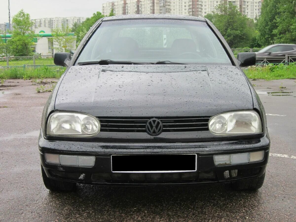 Volkswagen 1995. Volkswagen Golf 3 черный. Фольксваген 1995 года. Фольксваген 1995 садеан. Golf 3 восстановление.