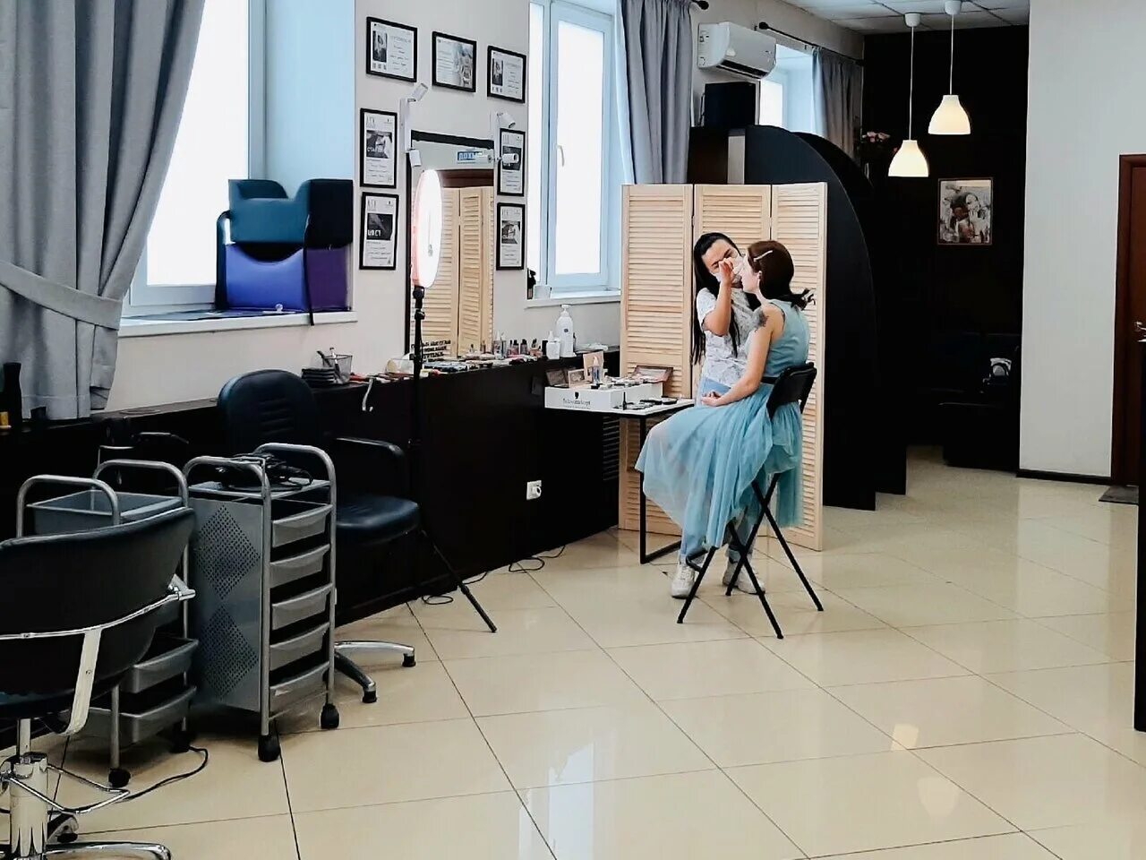 парикмахерская озерск. салон красоты озерск. кари озёрск челябинская область. салон красоты альфа. парикмахерская озерск челябинская.