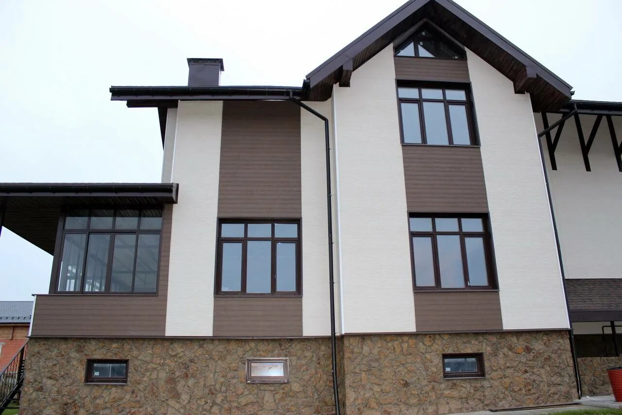 фасадная панель kmew nh4756a под дерево 16мм. отделка домов фиброцементными панелями. фасадная панель kmew cl3805c. мирко фиброцементные панели. японские фасадные панели kmew.