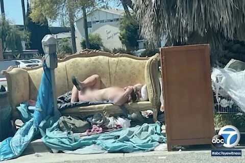 szerző Kétértelmű Különösen ru naked homeless Telemacos Ragyogás vajon