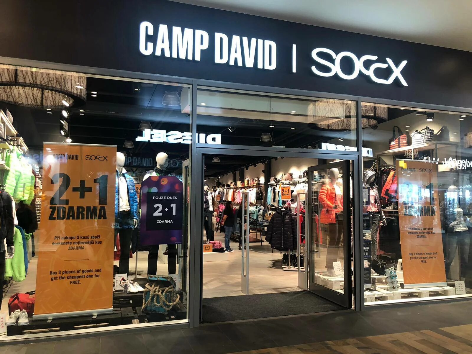 Camp shop