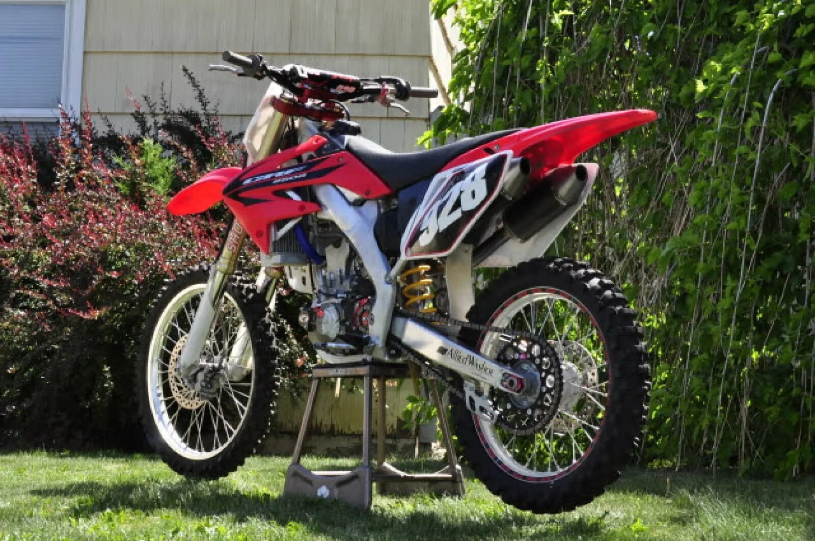 Купить хонда црф. Honda crf250r 2007. Honda crf250r 2008. Хонда ЦРФ 250. Хонда CRF 250 R 2008.