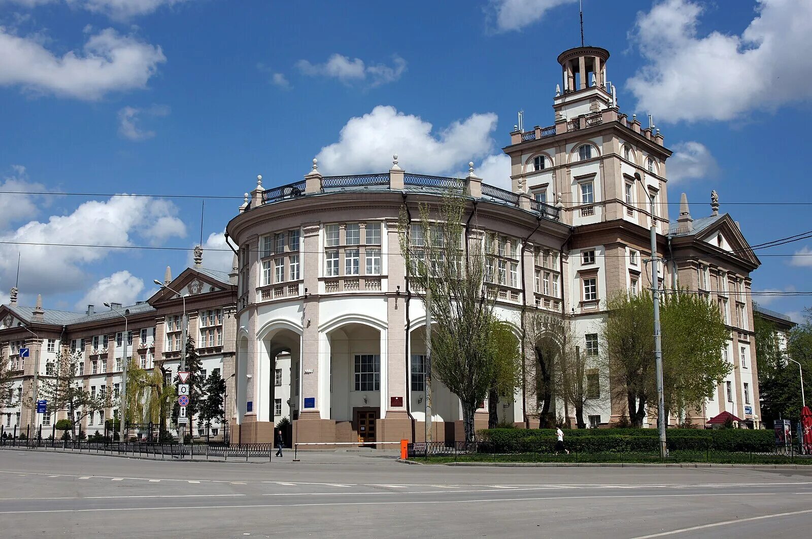 Ростовский институт инженеров железнодорожного транспорта (риижт). Ргупс ростов на дону. Ргупс ростов на дону. Ростов-на-дону. Ростов университет ргупс.