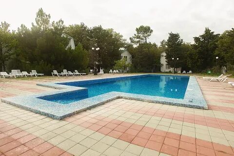 Криница отели на берегу моря с бассейном
