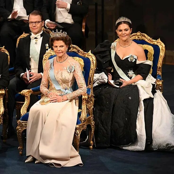 Королевская семья Швеции. Король и Королева Швеции. Королевская семья Швеции сейчас.