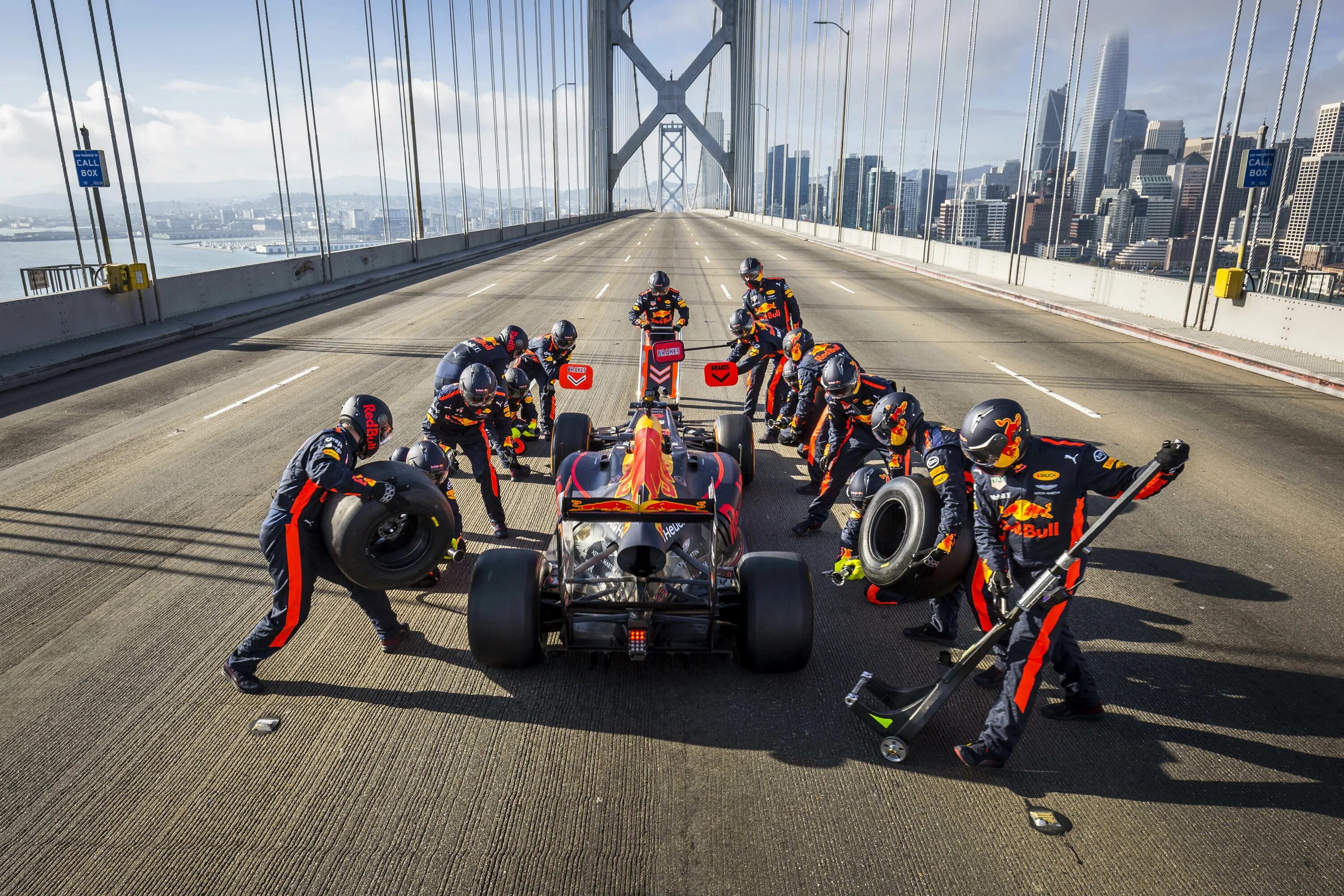 Карт формула 1. Ред Булл ф1 команда. F1 Pit stop. Пит стоп Formula 1. Formula 1 Red bull Racing пит стоп.