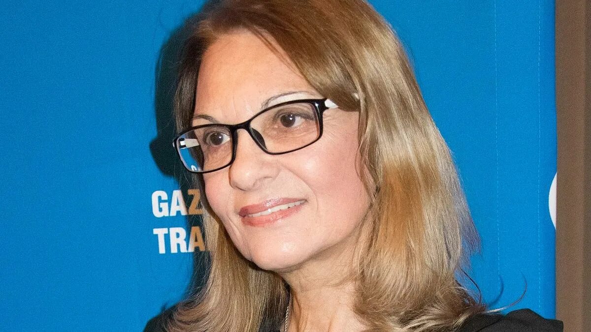 Заглянем на "звездные кухни" и посмотрим, что медийные личности ставят на свои н