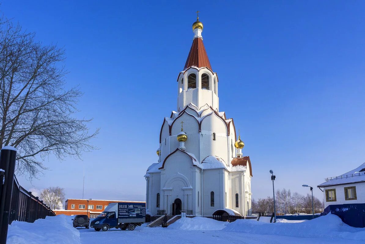 Храм андрея первозванного пермь. Церковь на старцева пермь. Старцева 140 пермь. Храм андрея пермь. Храм святого апостола андрея первозванного пермь.