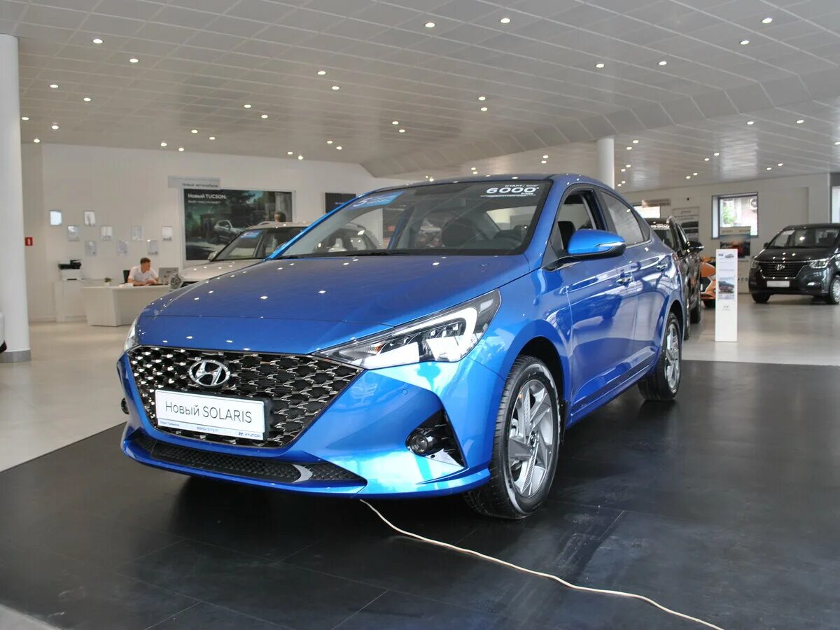 Hyundai solaris uzbekistan. Солярис темно синий. Хёндай солярис 2021 комплектации. Солярис новый москве дилера. Hyundai solaris 2019.