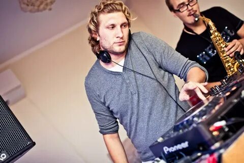 Dj 12