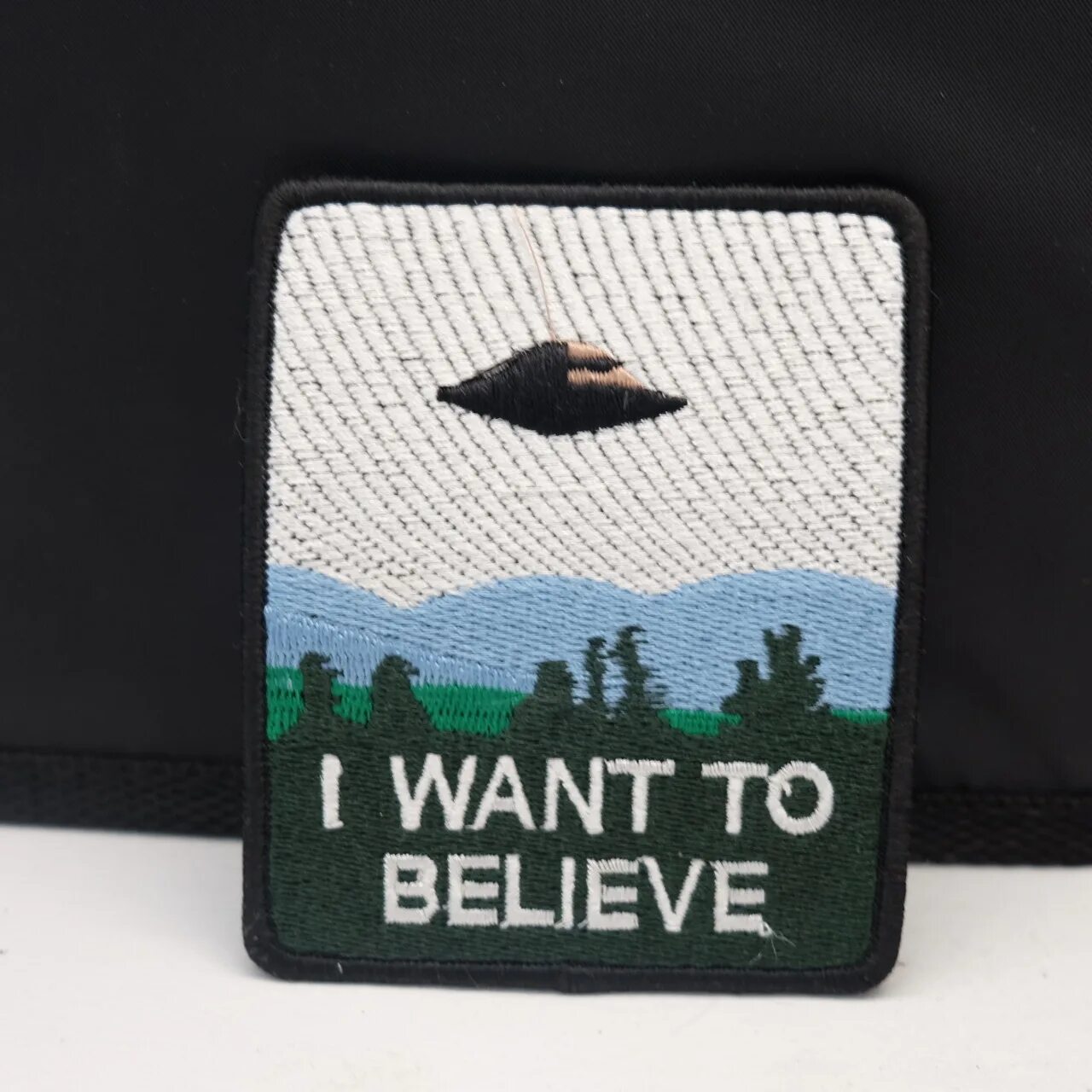 Started to believe. I want to believe. I want to believe нашивка. Пиксель арт i want to believe. I want to believe тату.