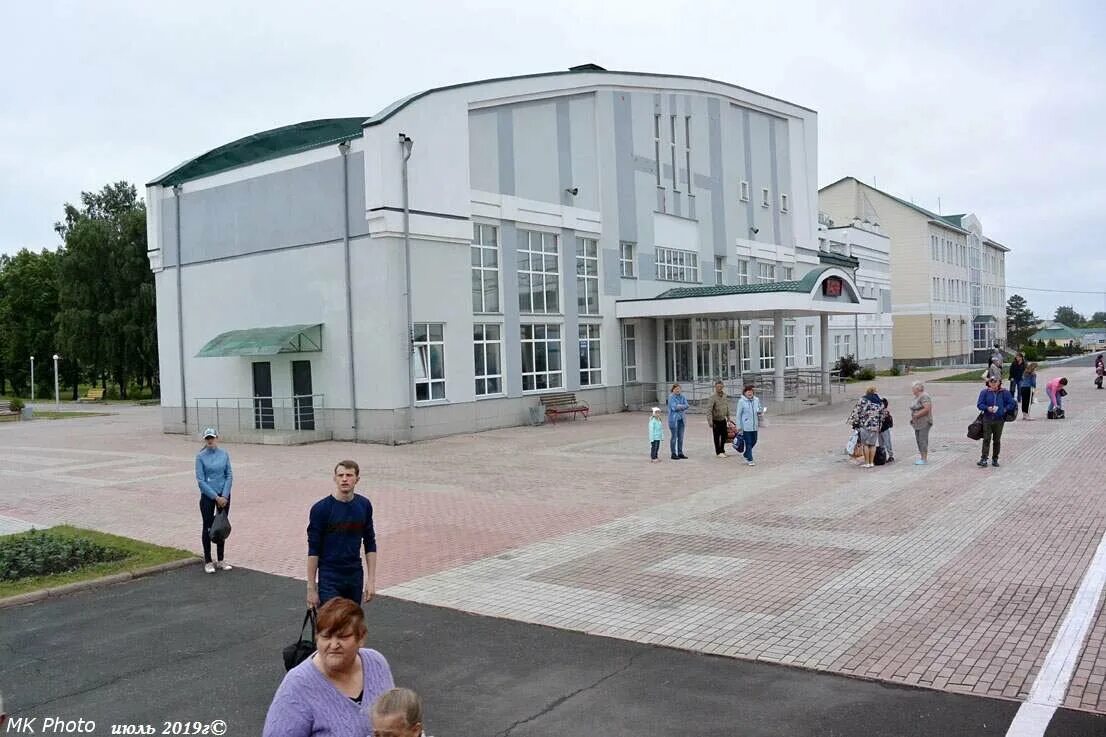 Кемеровская область поселок промышленная. Жд вокзал промышленная кемеровская область. Население промышленная кемеровская. Население промышленная кемеровская. Пгт промышленная вокзал.