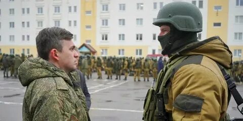 76 военнослужащих