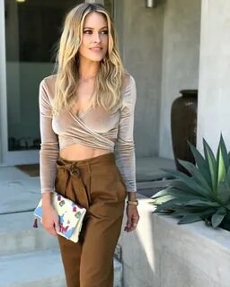 Hot And Sexy Peta Murgatroyd Photos.