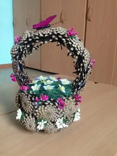 Корзиночка из шишек