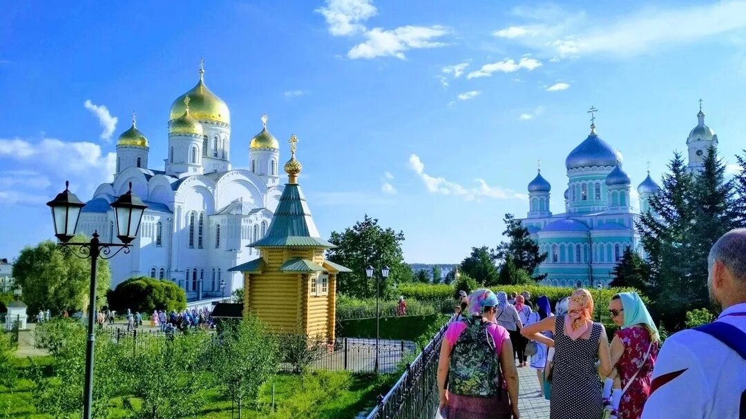 Дивеево до скольки. Дивеевский монастырь нижний новгород. саровские врата дивеево. святые врата дивеево.