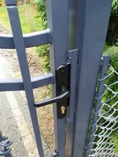 Замок защелка уличный