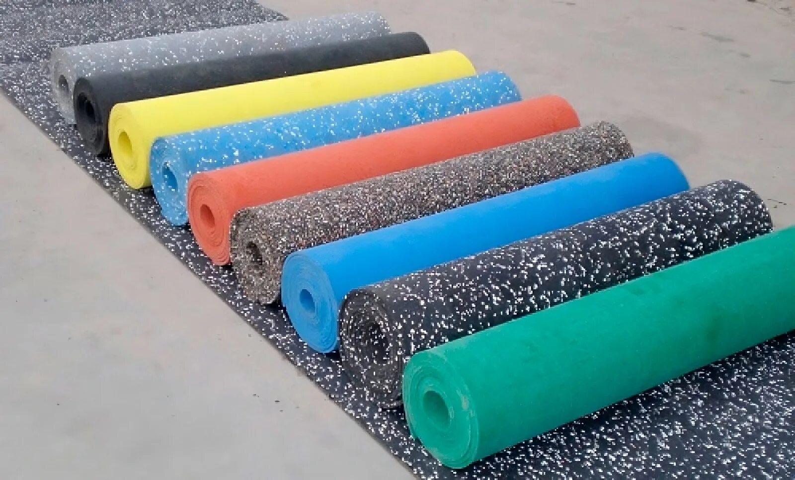 Резиновый коврик против скольжения. Резина мбс 3 мм. Лента резиновая рифл 60 мм х 2,5 мм. Резиновый лист. Резина 3 мм.