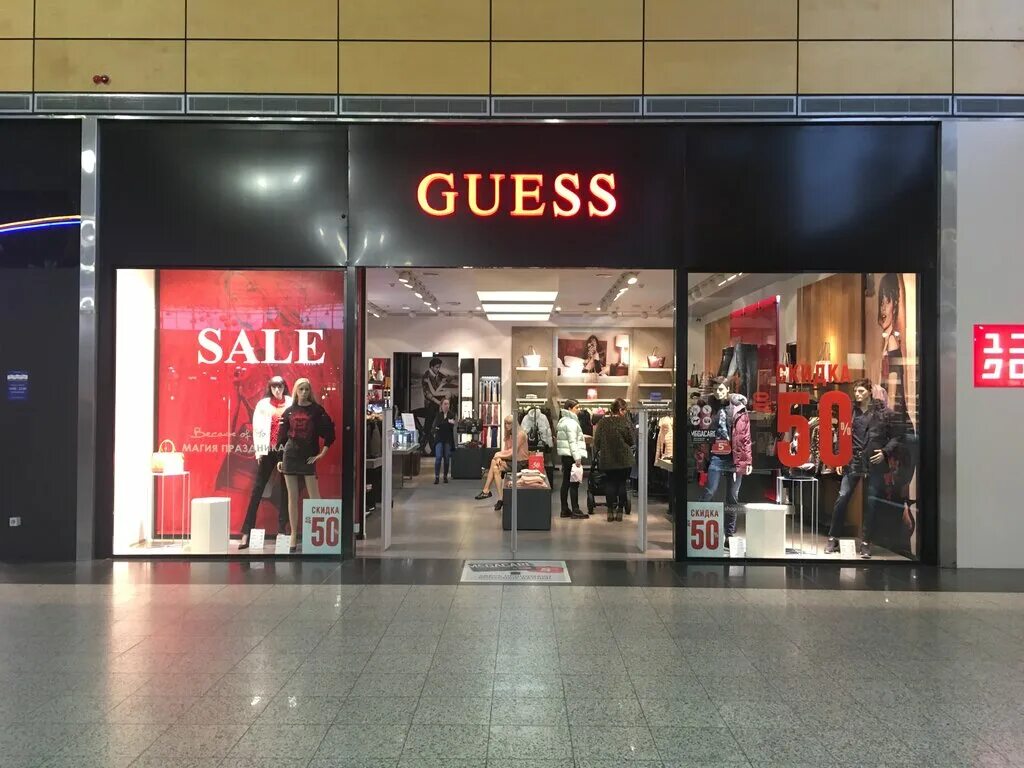 Гесс спб. Гесс магазин. Guess магазин одежды. Магазины guess в Санкт-Петербурге. Guess магазин СПБ.