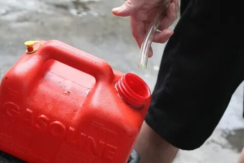 Как долго можно хранить бензин в канистре