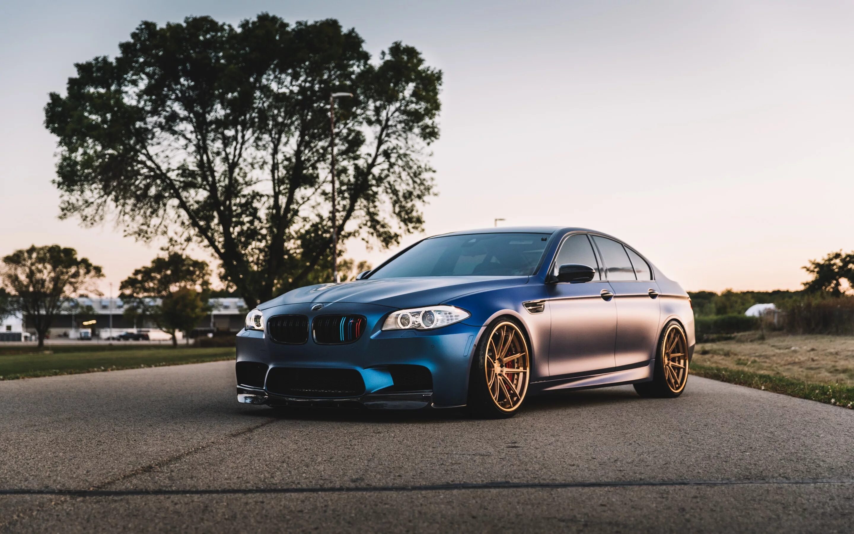 Бмв м5 привод. BMW m5 f10. БМВ м5 ф90. BMW m5 f10 Tuning. BMW m5 360.