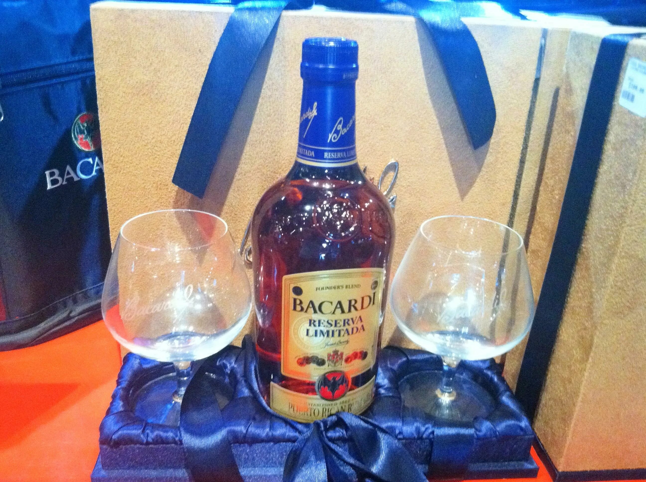 Кубинский виски. Джек бакарди виски. Белый ром с чем. Ром пьют чистым. Вкусный ром смешок.