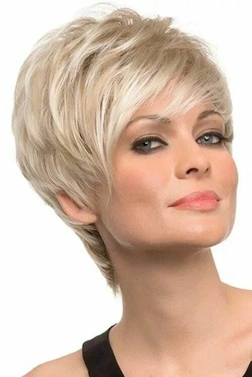 Women Short Haircut Fashion Wigs Gray Wig Silver White Curly Hair with Bang Hair