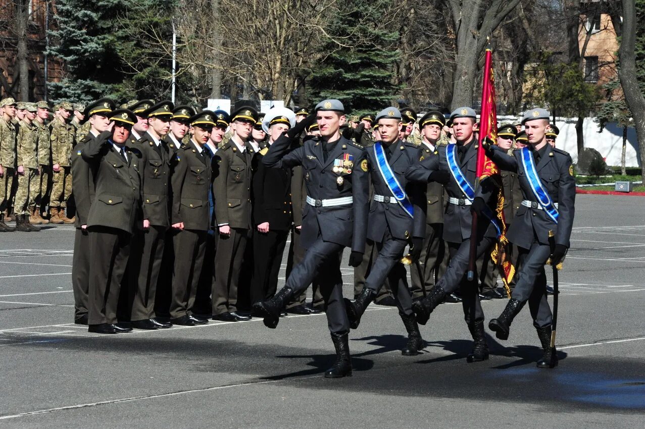 Одесские войска. Военная Академия Одесса. Институт сухопутных войск Одесса. Одесское военное училище сухопутных войск. Военная Академия во Львове.