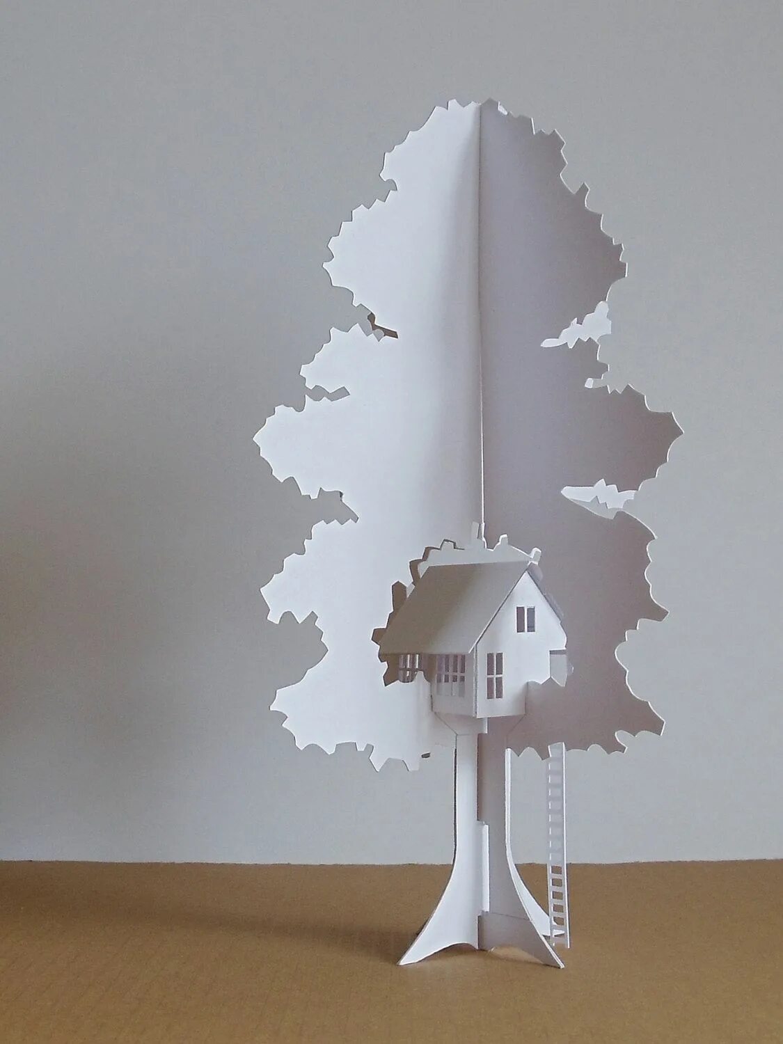 Макет дерева. Сью блэквелл. Дерево бумага пластика. Бумагопластика дерево 4 класс. Дерево бумага пластика.