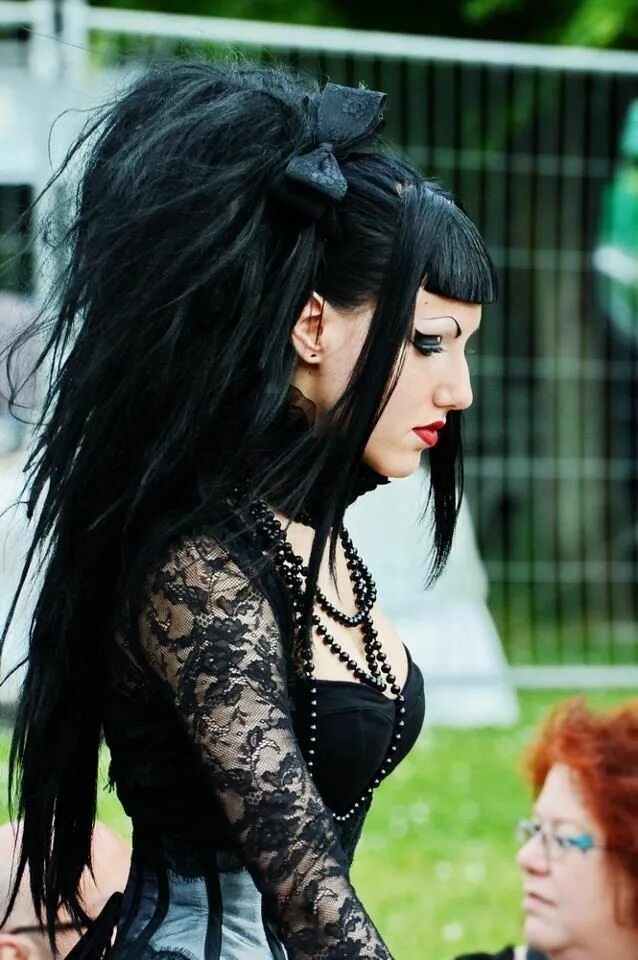 Как сделать готическую прическу Related image Gothic hairstyles, Goth hair, Victorian hairstyles