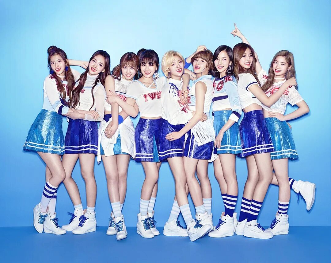 Exercises twice. Твайс дебют. группа твайс участницы. k-pop группа twice. твайс группа корея.
