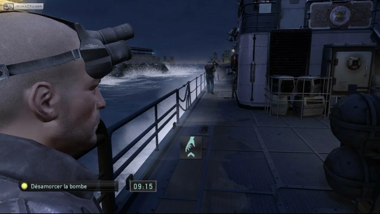 Tom clancy s cell double agent. Клэнси том 2006. splinter cell double agent постер. tom clancy&#039;s лысый агент. splinter cell double agent. танки.
