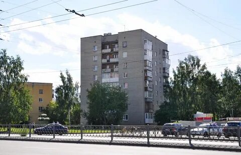 Космонавтов 33