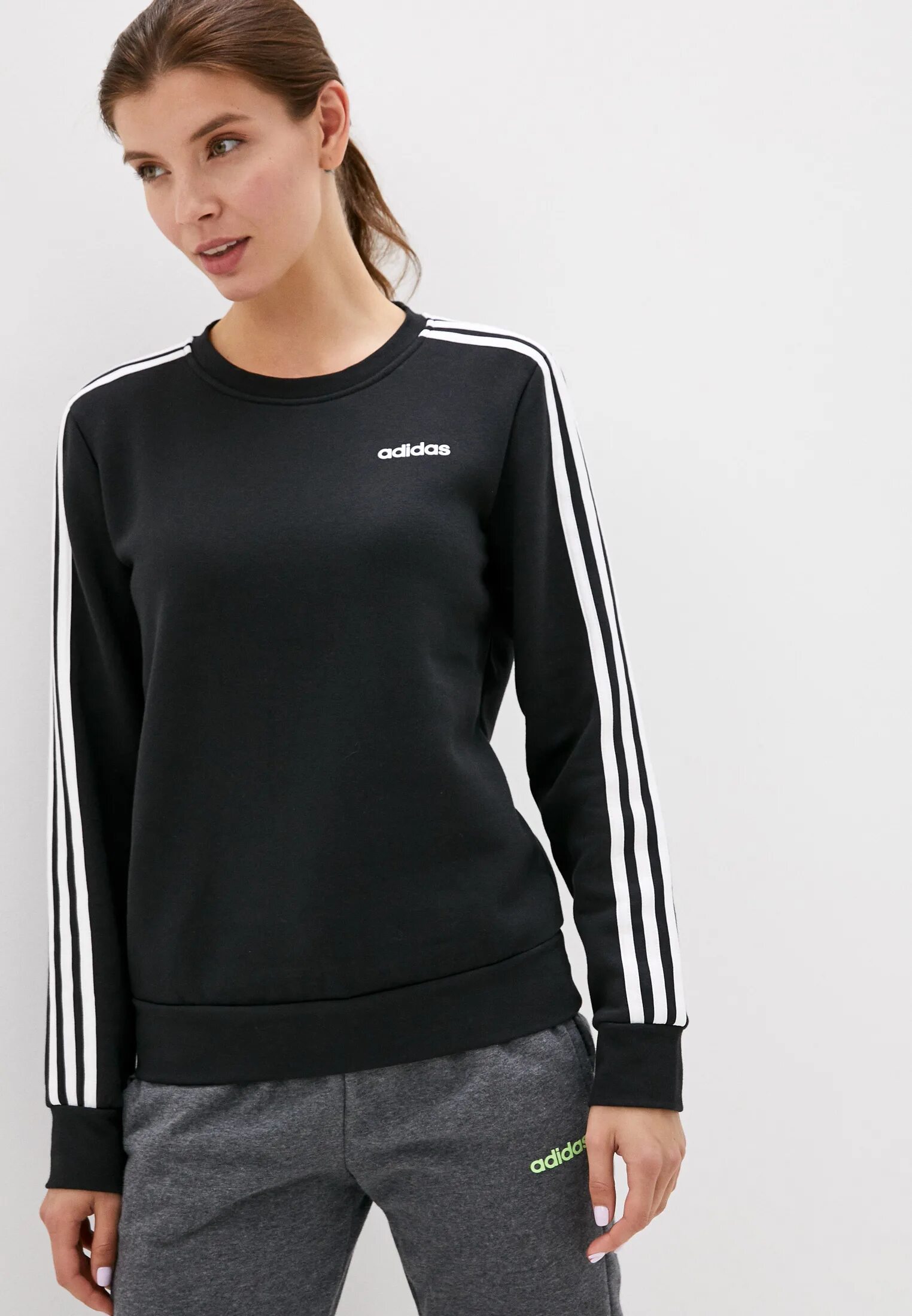Свитшот адидас женский. Three stripes adidas кофта женская. Свитшот адидас ориджиналс. Свитшот адидас ориджиналс. Толстовка адидас женская 2024.