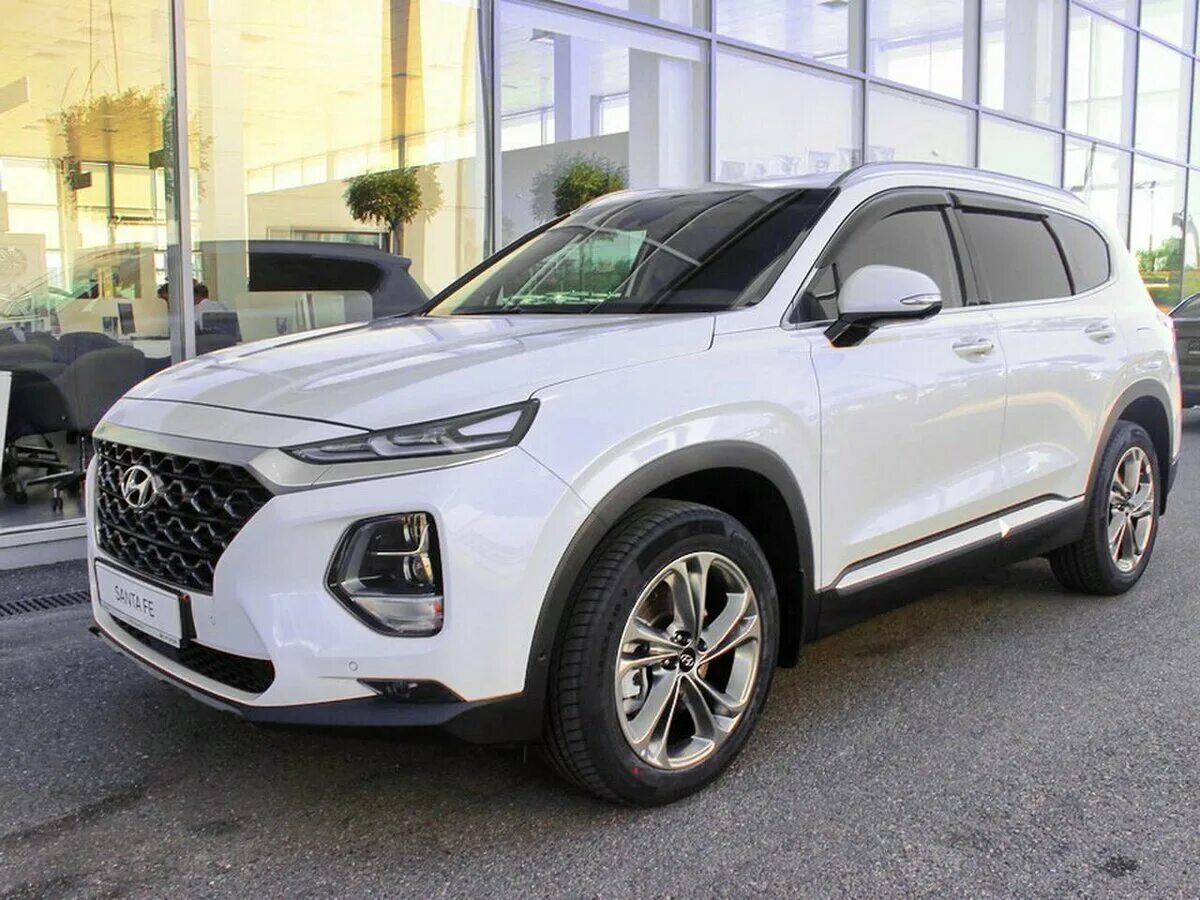 White 2019. Hyundai Santa Fe 2019 белый. Хендай Санта Фе 2019 белый. Hyundai Santa Fe 2020 белая. Хендай Санта Фе 2020 белый.