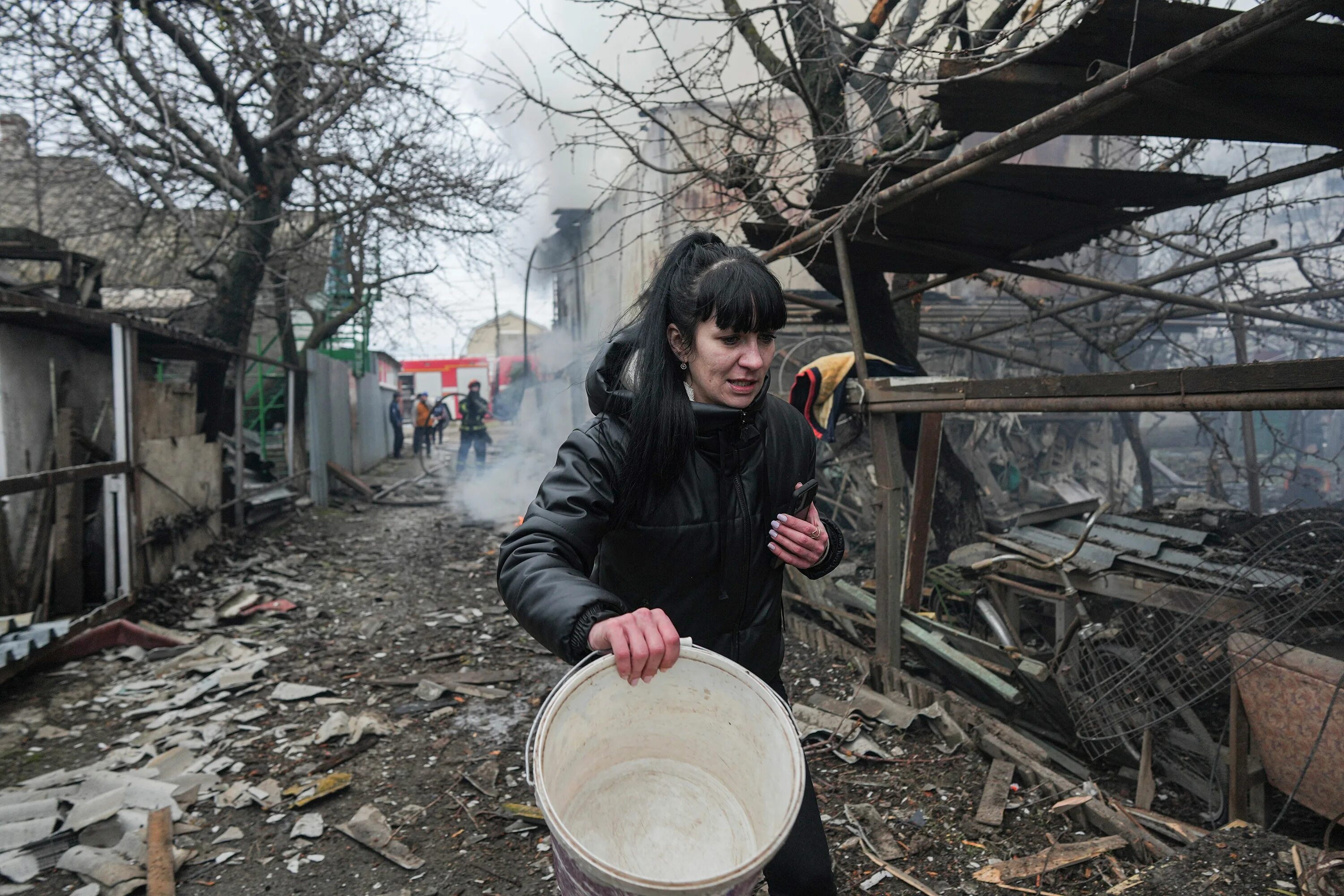 Мариуполь сколько мирных жителей. Женщины на войне в Украине.