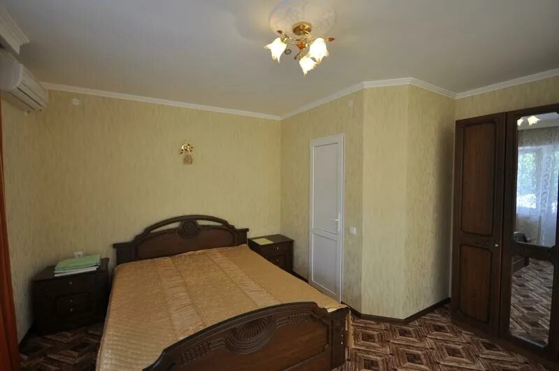 бизнес на гостевых домиках. новый энхалук лесная 16. гостевой дом веранда лоо. геленджик курзальная 4. геленджик улица фрунзе.