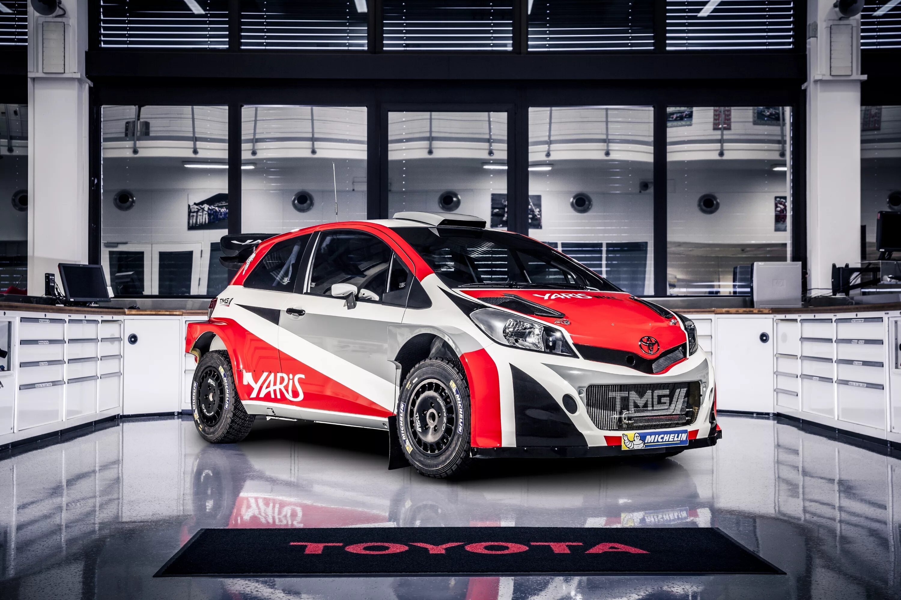 Правда ли что тойота возвращается. Тойота Ярис ралли. Toyota Yaris WRC. Toyota Aygo Autosport. Toyota Aygo Rally.