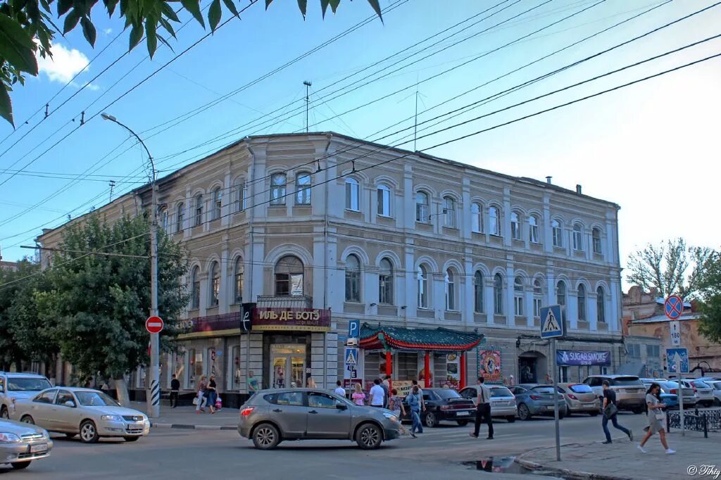 Саратов на какой улице находится. Улица Максима Горького (Саратов). Горького 35 Саратов. Максима Горького 35 Саратов. Улица Максима Горького 1 Саратов.