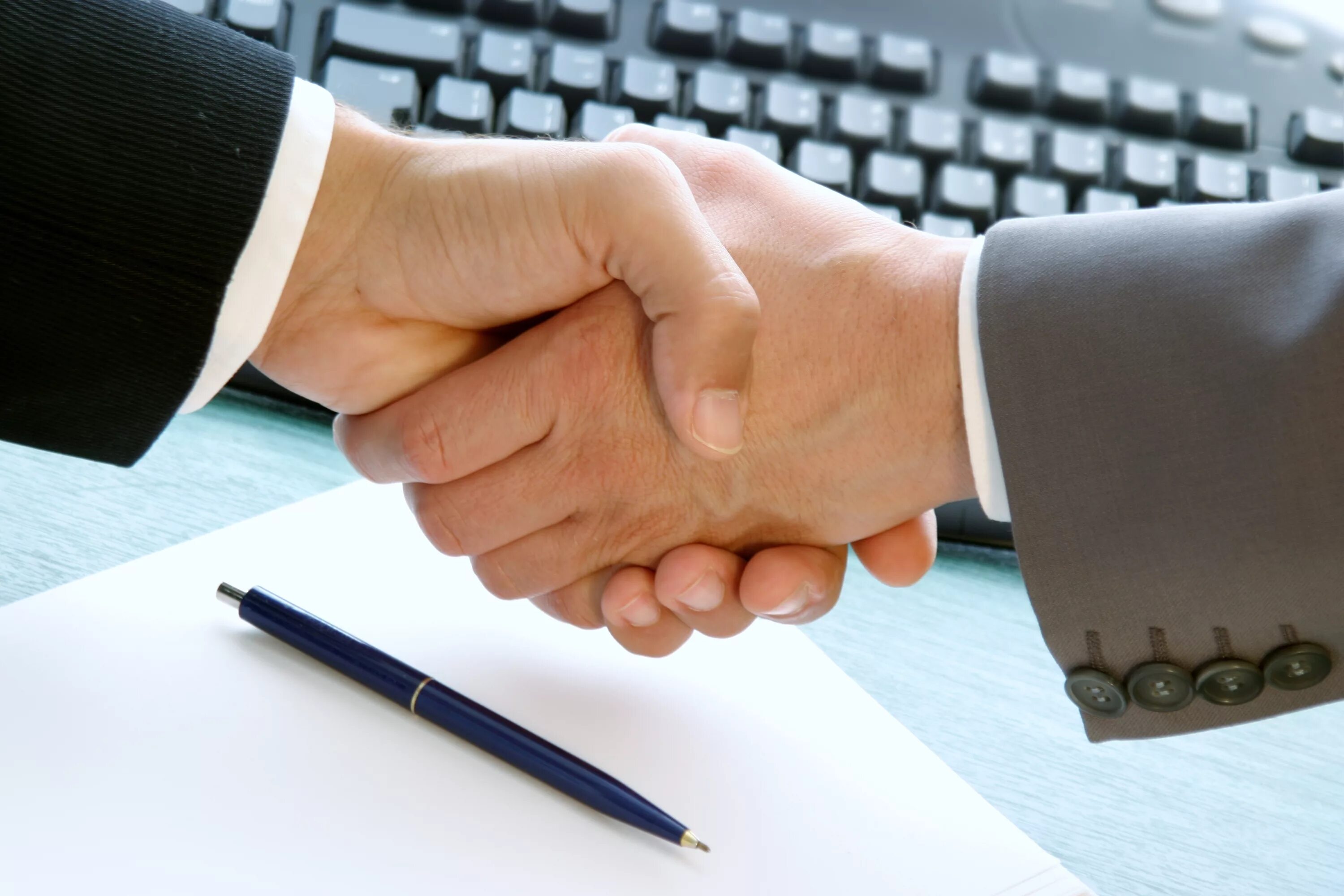 Заключение договора. Договорные отношения предпринимателей. Рукопожатие договор. Менеджер вэд. Договорные отношения виды.