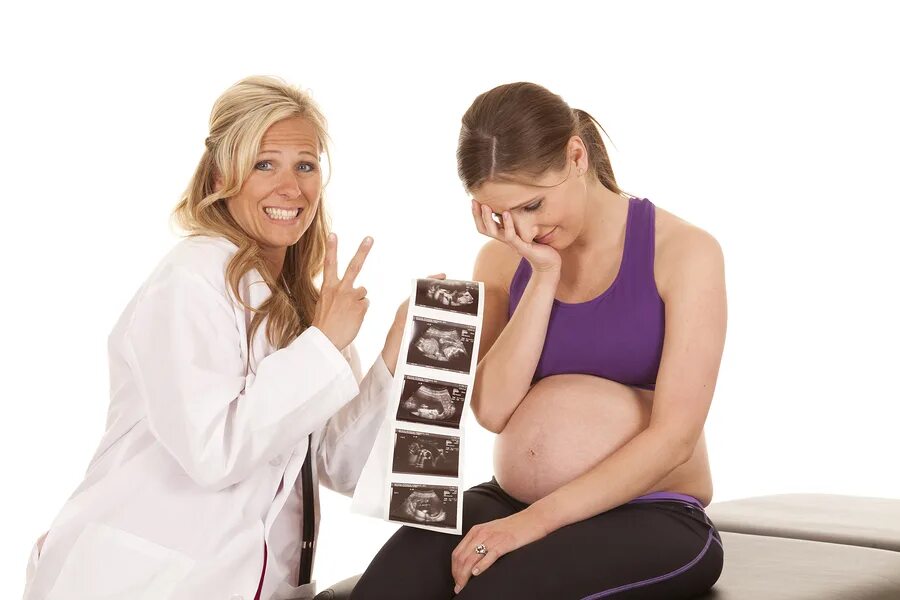 2 беременность в 35 лет. Беременные. Женщины беременные двойней. Женщина с многоплодной беременностью.