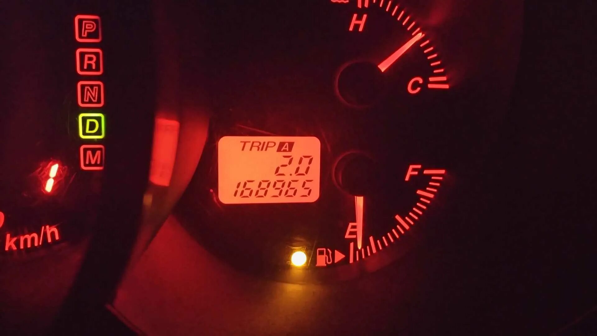 Сколько остается бензина когда загорается. Сколько стоит полный бак бензина. Сколько остается бензина когда загорается. Сколько можно проехать на горящей лампочке топлива. Сколько остается бензина когда загорается.