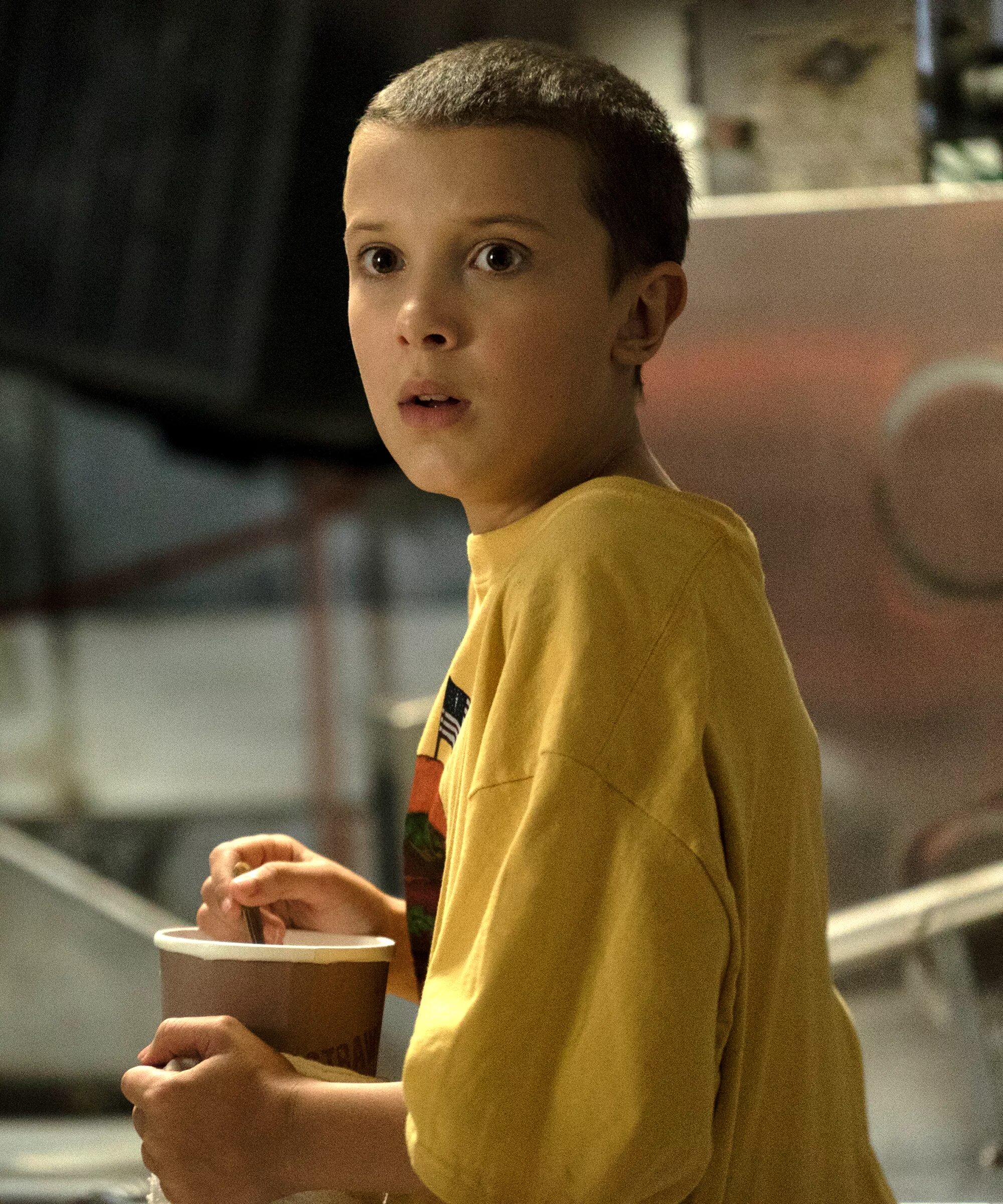 Оди осд лысая. Eleven одиннадцать. Eleven fights. Милли бобби браун лысая. Элевен очень странные дела.