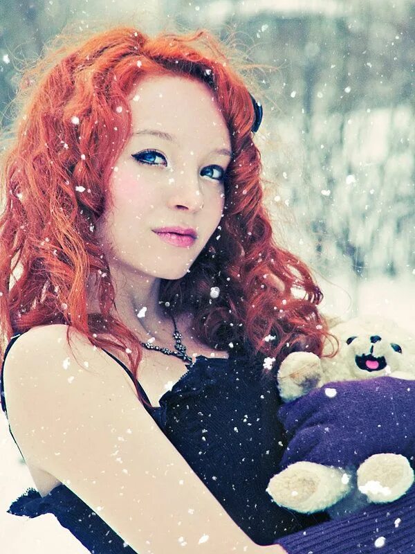 Аватар redheadsound. Рыжая девушка зимой. Зимняя фотосессия рыжей девушки. Фотосессия рыжих девушек зимой. Рыжие девушки зима красивые.