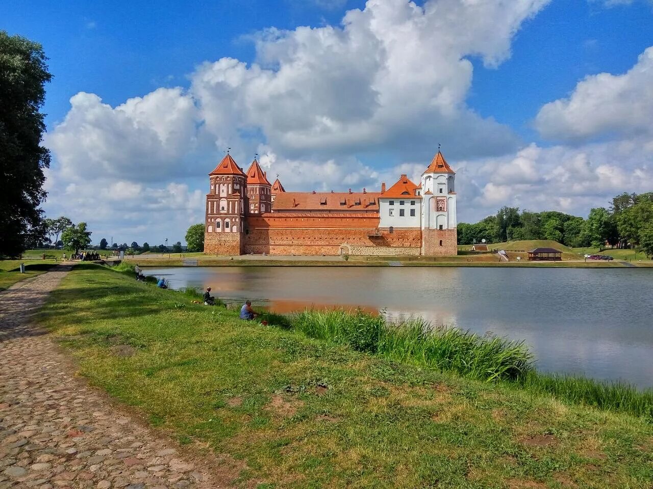 Минский замок клин. Оршанский замок орша. Оршанский замок орша. Оршанский иезуитский коллегиум внутри. Коллегиум иезуитов в орше современный вид.