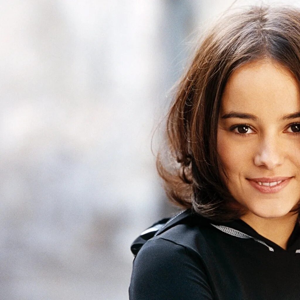 Есть французская певица. Ализе жакоте 2000. Ализе песни. Alizee фото. Alizee.