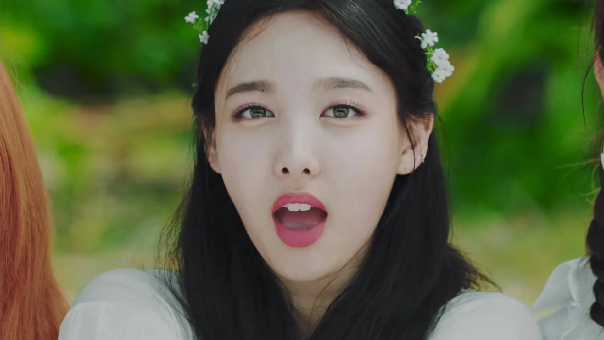 Simple queen_edits_. Miss queen telegram. Наён твайс. Edit queen. Lisa queen.